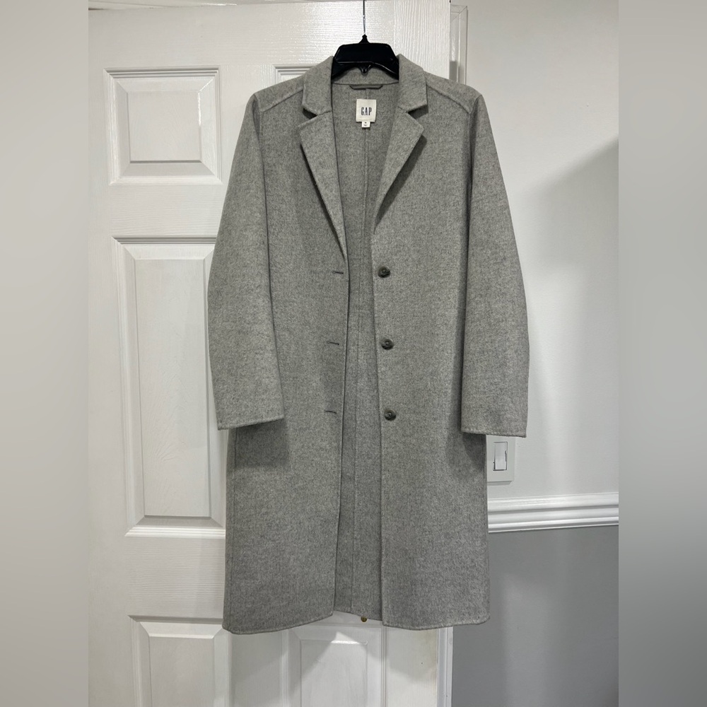GAP Women’s Classic Gray Trench Coat